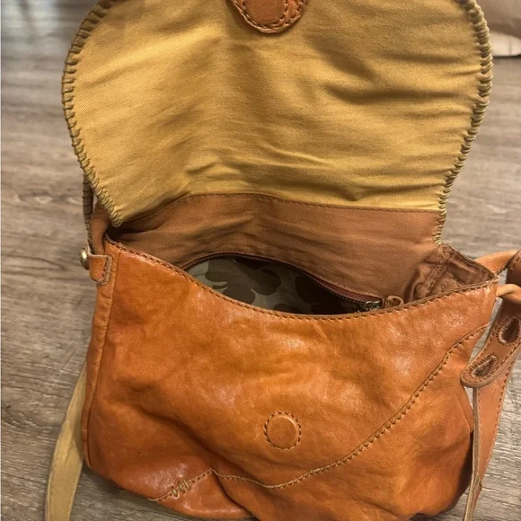 Lucky brand Italian leather purse - Picture 3 of 7